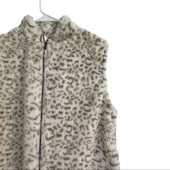 Vest - Picture 2 of 6